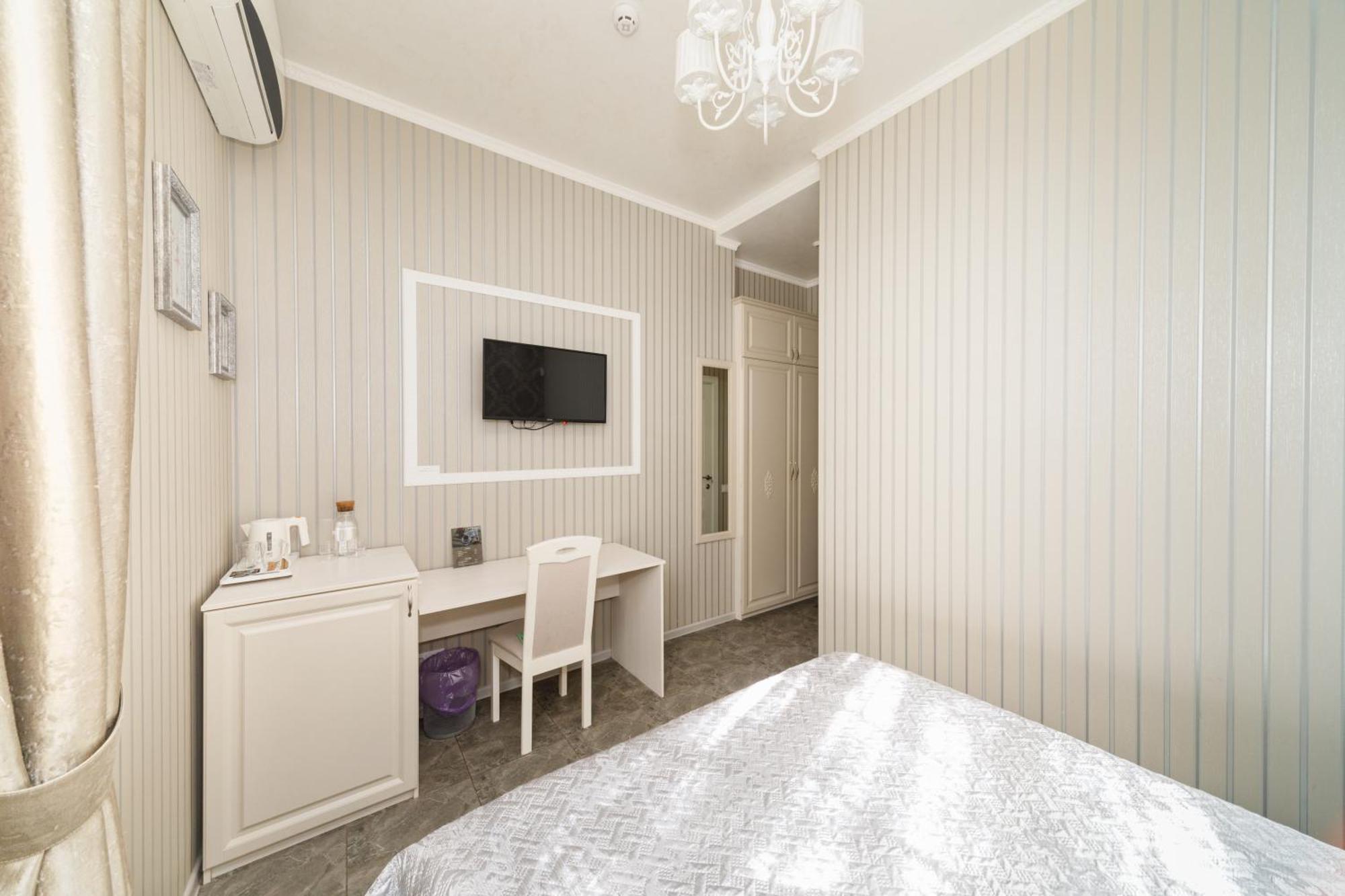 L.O.Y Family Hotel Dnjepropetovsk Buitenkant foto