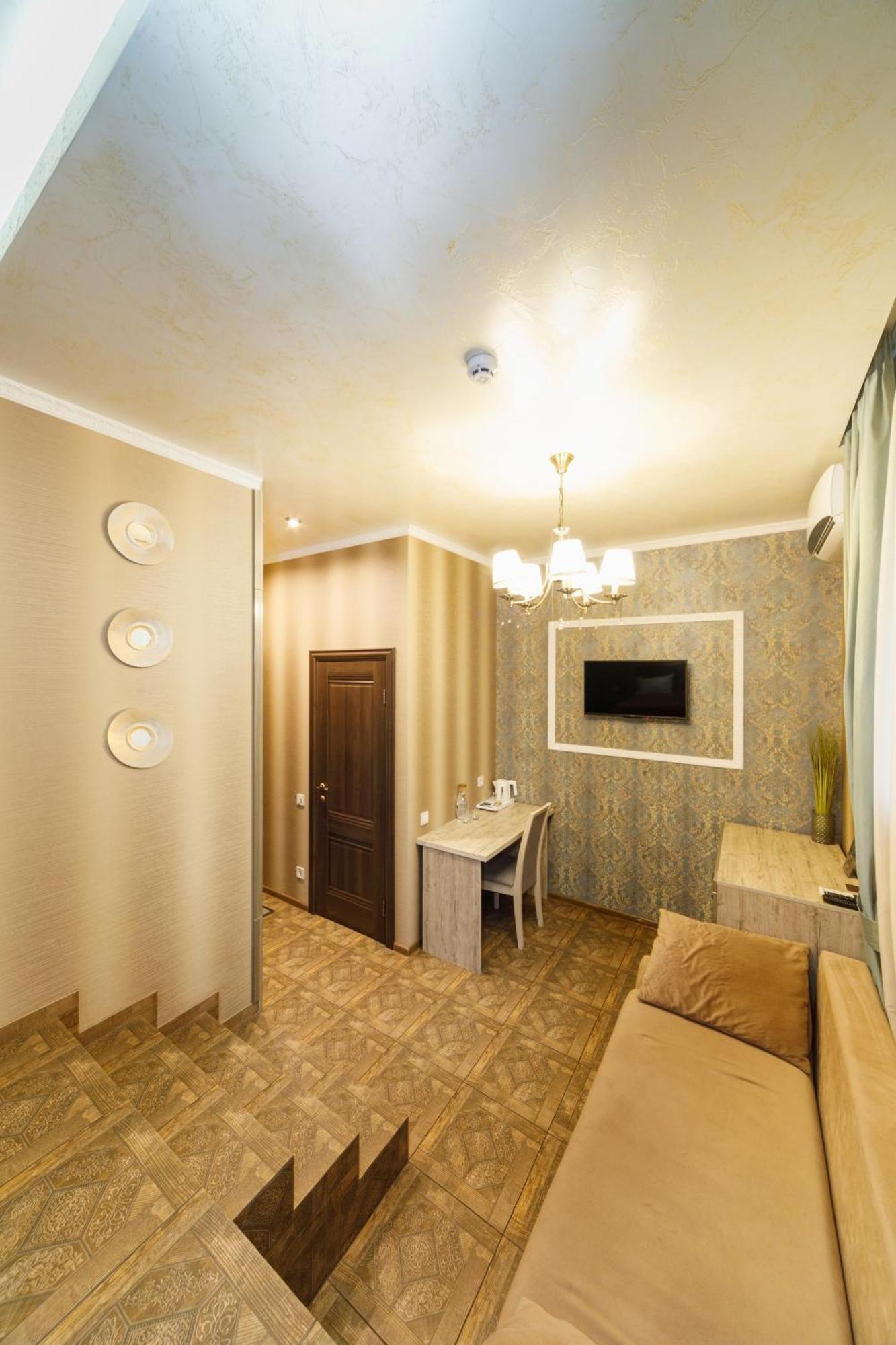 L.O.Y Family Hotel Dnjepropetovsk Buitenkant foto