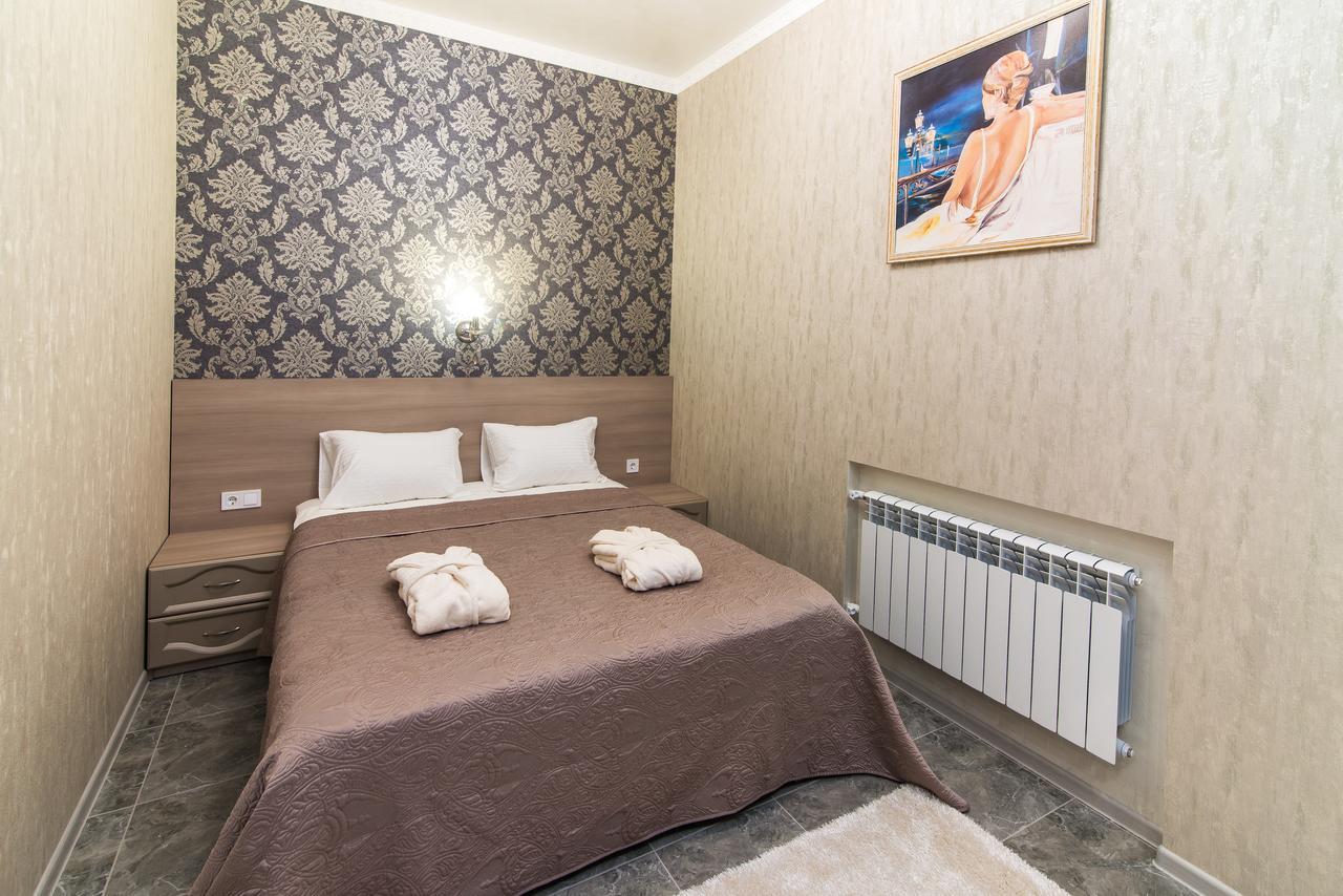 L.O.Y Family Hotel Dnjepropetovsk Buitenkant foto