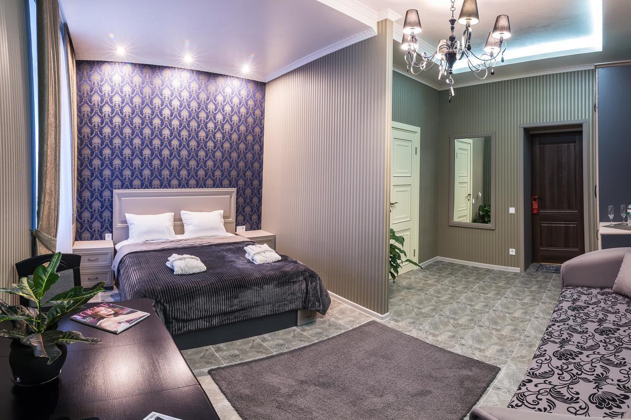 L.O.Y Family Hotel Dnjepropetovsk Buitenkant foto