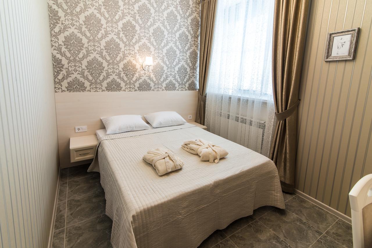 L.O.Y Family Hotel Dnjepropetovsk Buitenkant foto